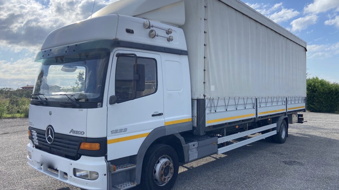 Mercedes-Benz Atego 1223